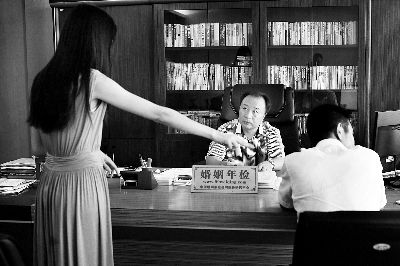 婚外情咨询_婚外情咨询热线西安_婚外情咨询在线律师免费